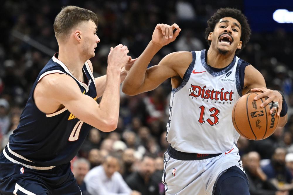 他曾在多个 他曾在多个