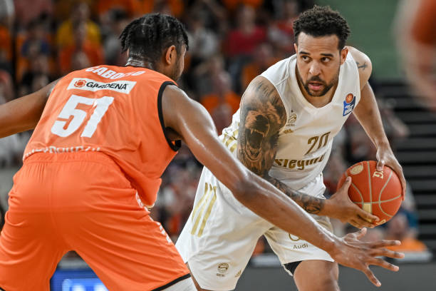 将服装数量 将服装数量